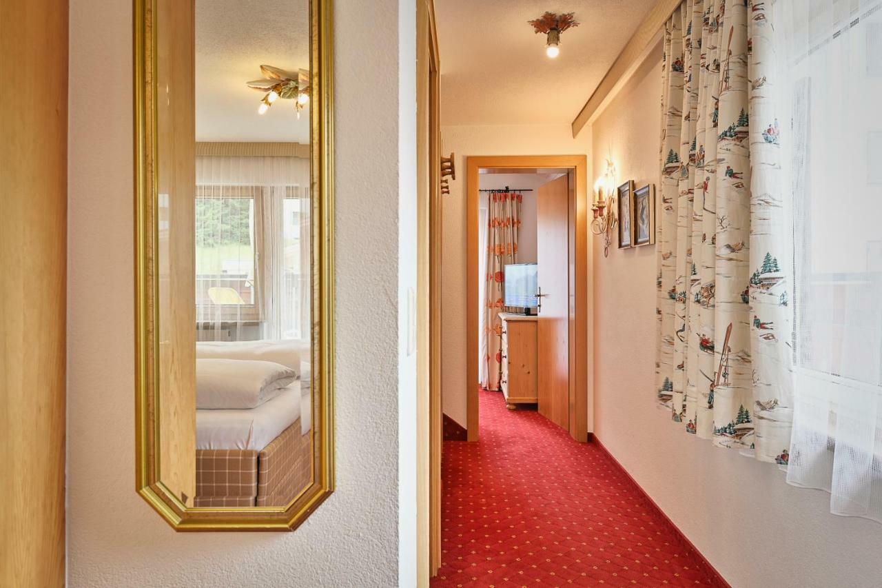 לך אם ארלברג Hotel Garni Sursilva מראה חיצוני תמונה